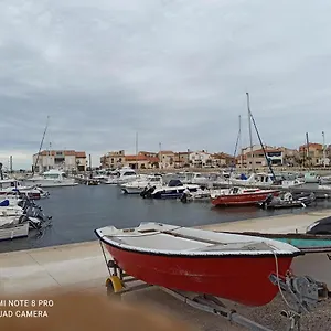 Carro Proche Maison Dans 3 étoiles Avec Piscine Et Tennis , Martigues France