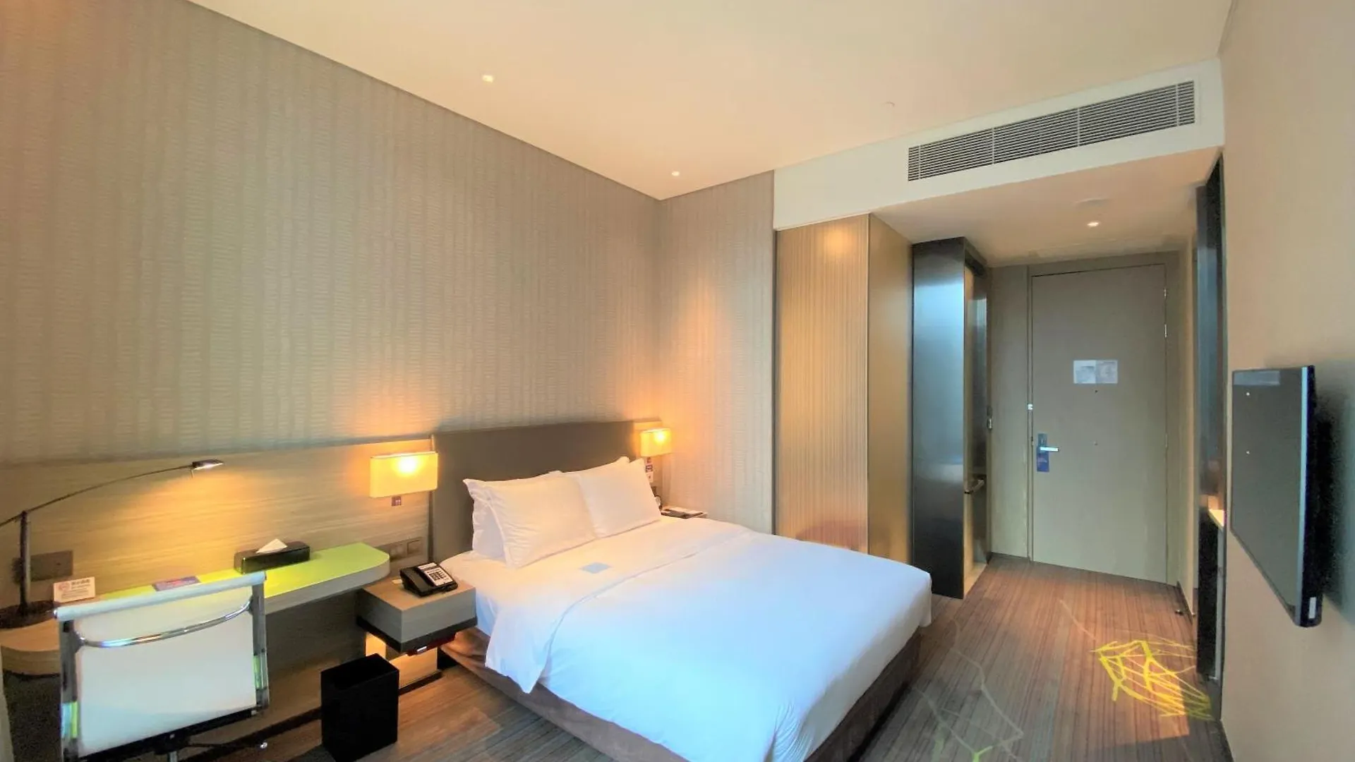 Holiday Inn Express Hong Kong Kowloon Cbd2 By Ihg 3*,  China